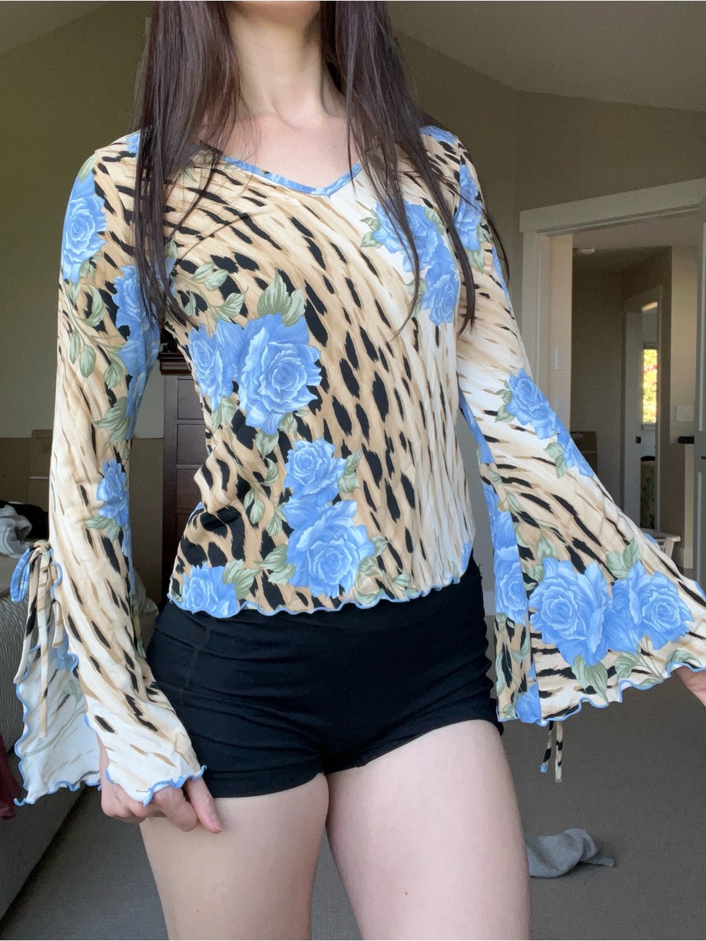 Vintage bell sleeve leopard longsleeve top - Picture 4 of 4